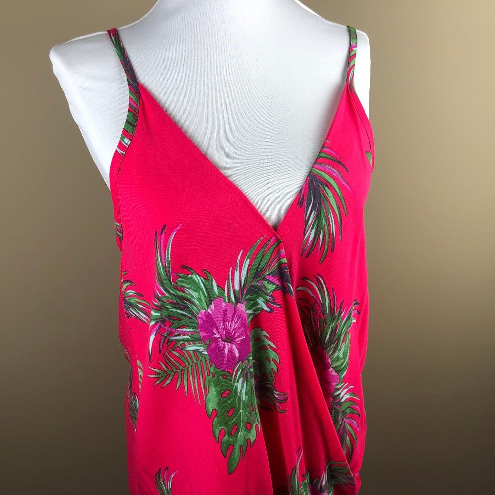 Vine & Love NWT Sleeveless Blouse Size M Pink